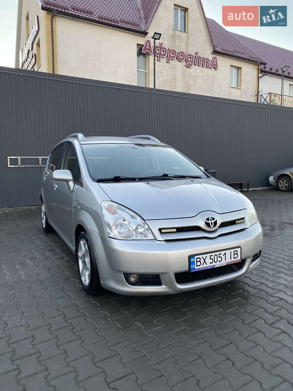 Мінівен Toyota Corolla Verso 2005 в Кам'янець-Подільському