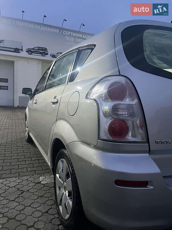 Минивэн Toyota Corolla Verso 2008 в Черновцах