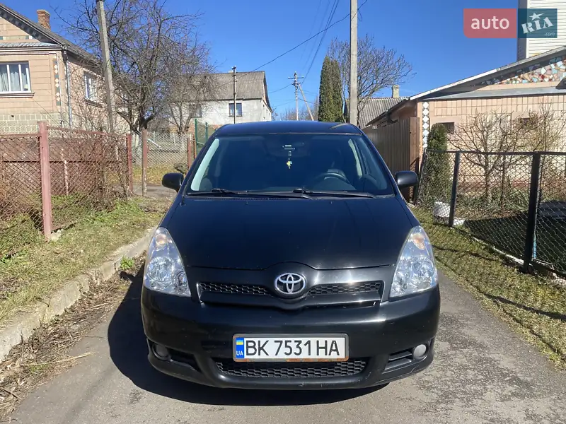 Toyota Corolla Verso 2005