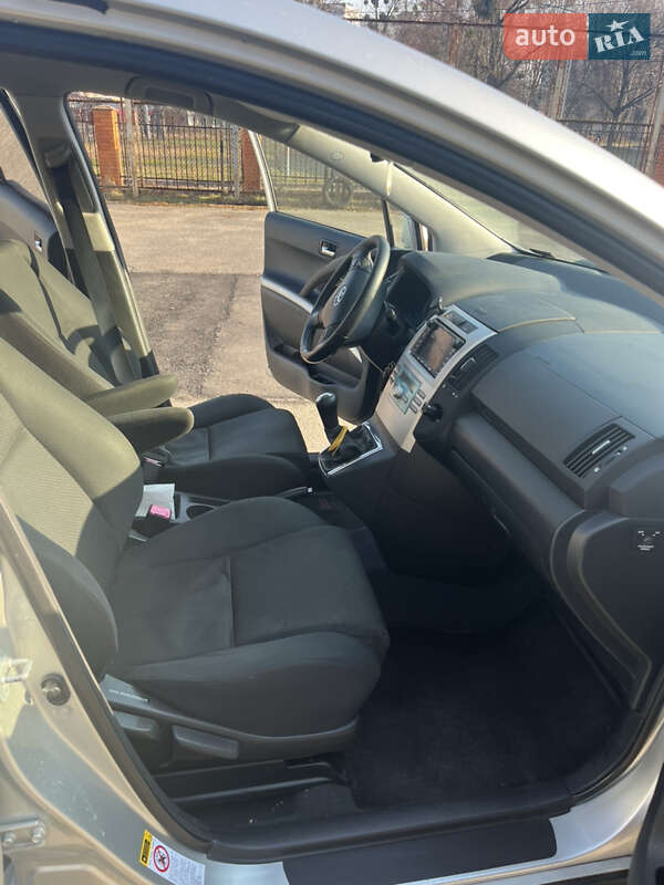 Минивэн Toyota Corolla Verso 2005 в Броварах