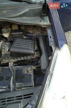 Минивэн Toyota Corolla Verso 2005 в 