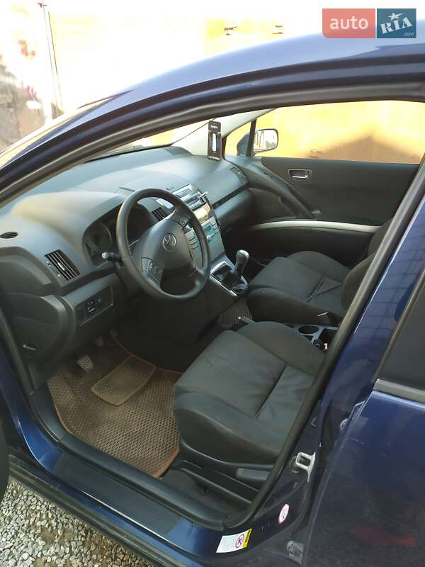 Минивэн Toyota Corolla Verso 2005 в Староконстантинове