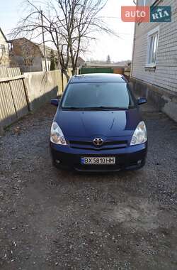 Минивэн Toyota Corolla Verso 2005 в 