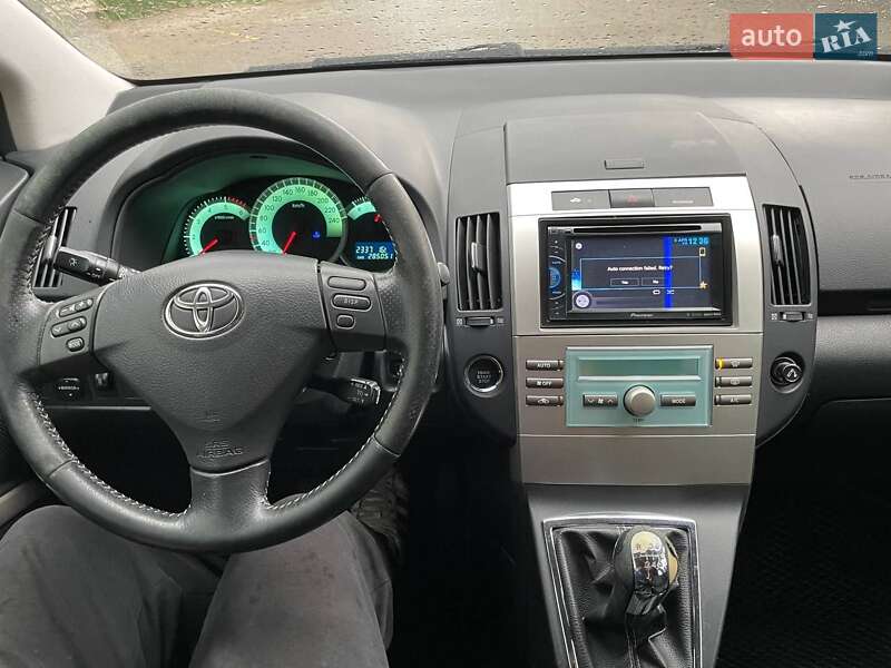 Минивэн Toyota Corolla Verso 2006 в Черновцах