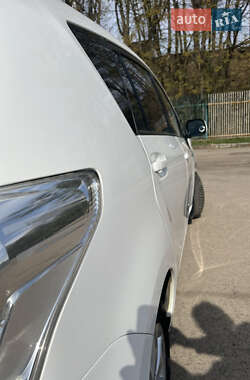 Минивэн Toyota Corolla Verso 2010 в 
