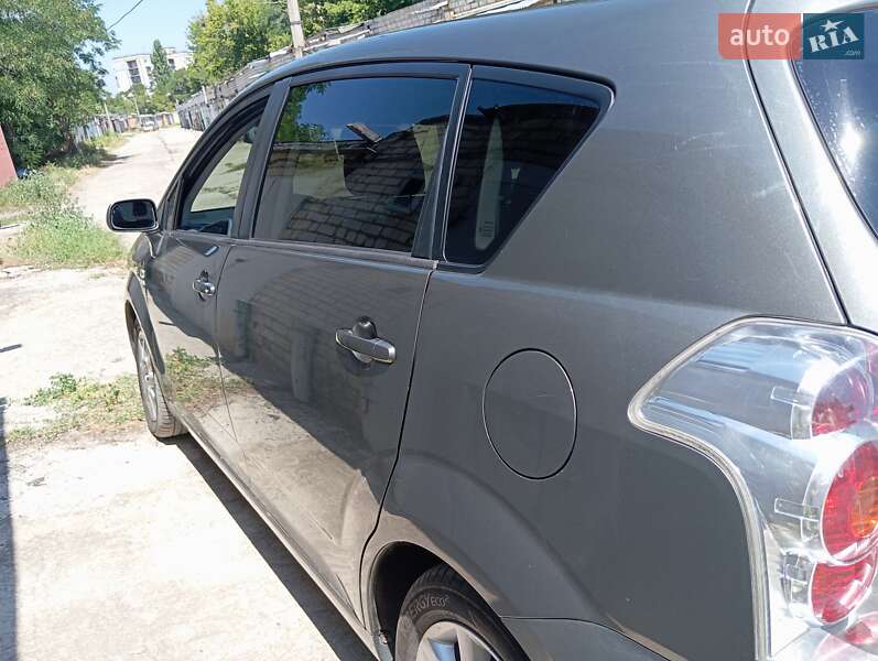 Мінівен Toyota Corolla Verso 2006 в Світловодську