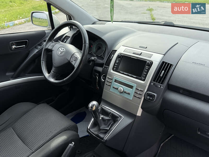 Мінівен Toyota Corolla Verso 2007 в Радивиліві фото 36 Мінівен Toyota Corolla Verso 2007 в Радивиліві
