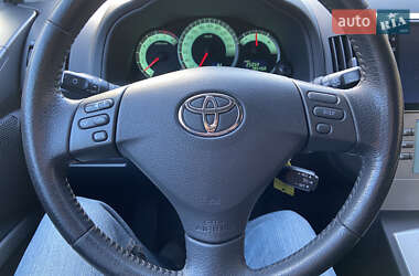 Минивэн Toyota Corolla Verso 2007 в 