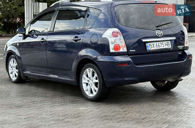 Минивэн Toyota Corolla Verso 2008 в 