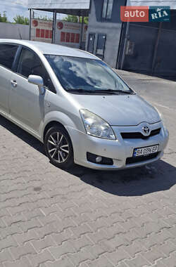 Минивэн Toyota Corolla Verso 2008 в 
