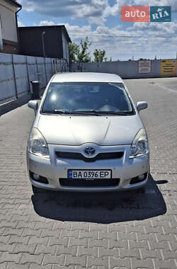 Минивэн Toyota Corolla Verso 2008 в 