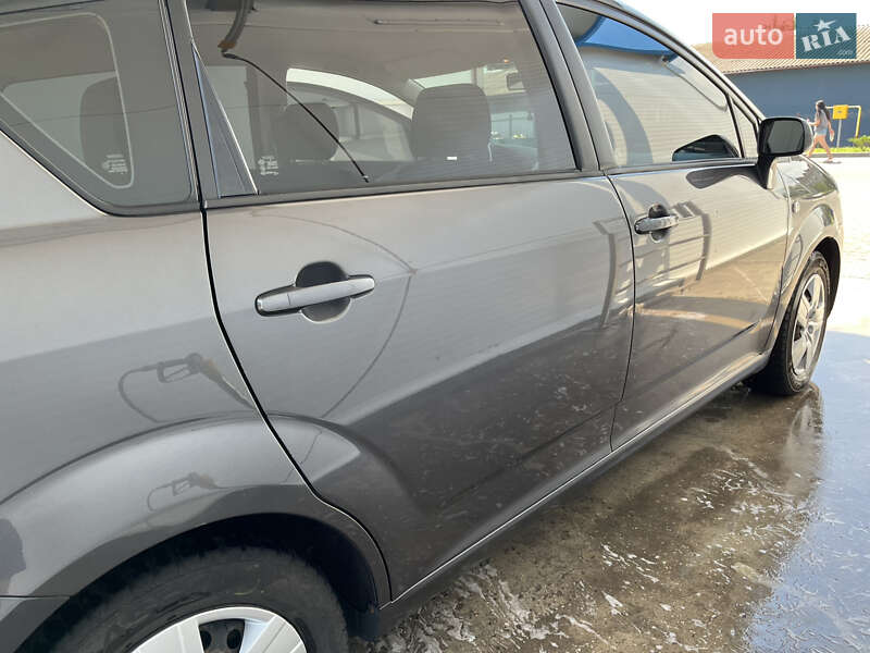 Минивэн Toyota Corolla Verso 2008 в Ромнах