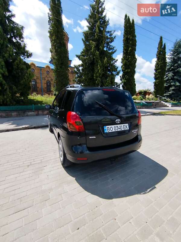 Мінівен Toyota Corolla Verso 2003 в Кременці