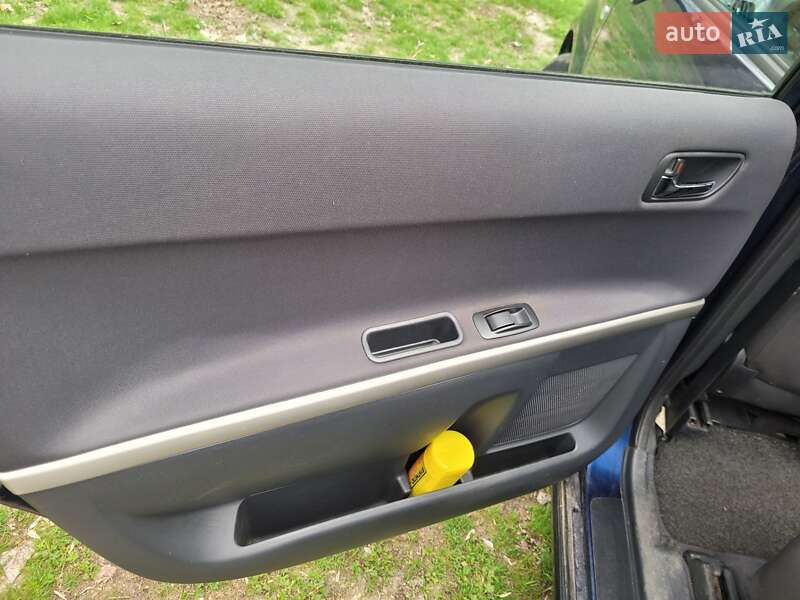 Мінівен Toyota Corolla Verso 2005 в Нових Санжарах