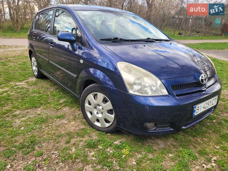 Мінівен Toyota Corolla Verso 2005 в Нових Санжарах