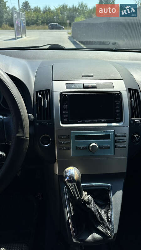 Мінівен Toyota Corolla Verso 2006 в Бару