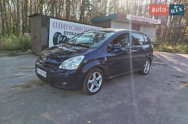 Минивэн Toyota Corolla Verso 2006 в 