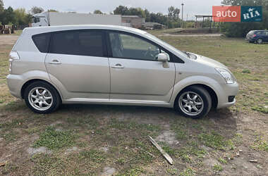 Минивэн Toyota Corolla Verso 2007 в 