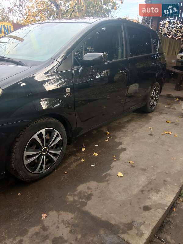 Мінівен Toyota Corolla Verso 2007 в Кривому Розі