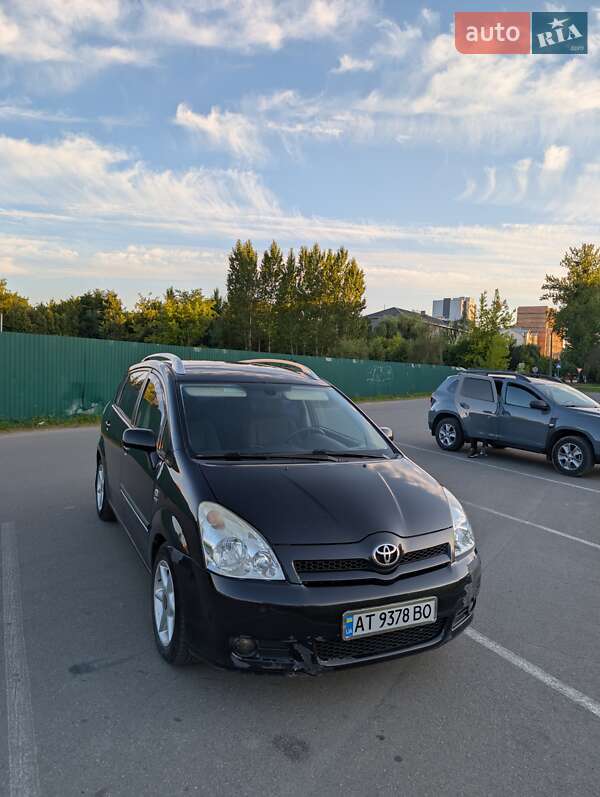 Toyota Corolla Verso 2005