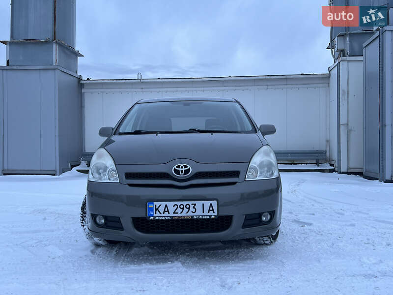 Мінівен Toyota Corolla Verso 2004 в Києві