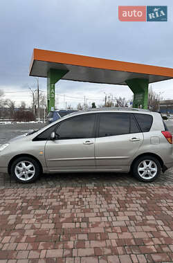 Минивэн Toyota Corolla Verso 2003 в Кривом Роге