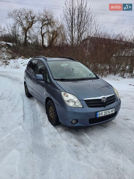 Toyota Corolla Verso 2003