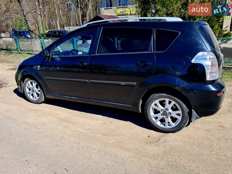 Toyota Corolla Verso 2005