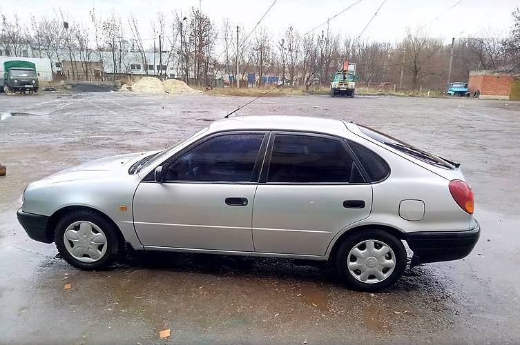 Двигатель тойота королла 1998. Тойота Королла 1998 года лифтбек. Toyota Corolla Liftback VII (e100). Corolla 1998.