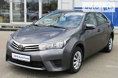 Седан Toyota Corolla 2013 в Киеве