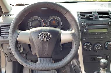 Седан Toyota Corolla 2010 в Житомире