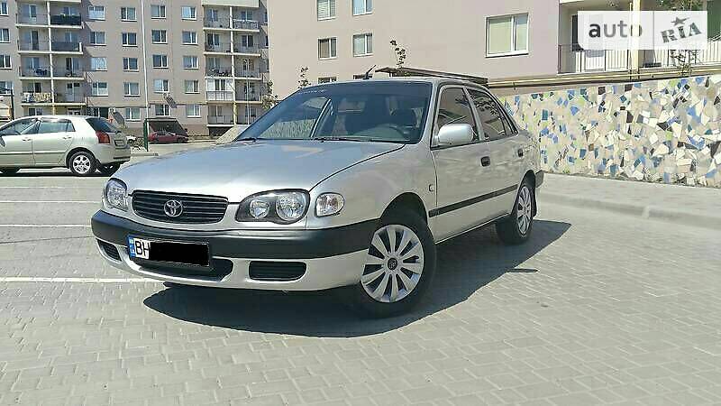 Седан Toyota Corolla 2000 в Подольске