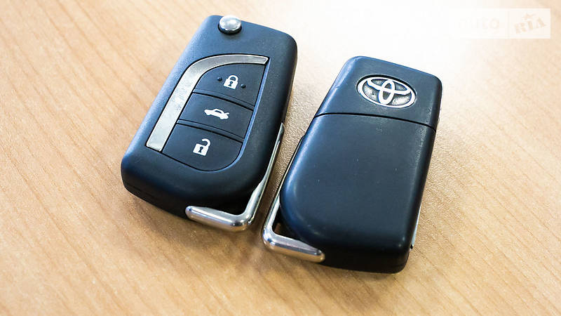 Седан Toyota Corolla 2013 в Днепре