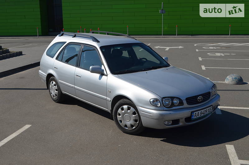 Универсал Toyota Corolla 2000 в 