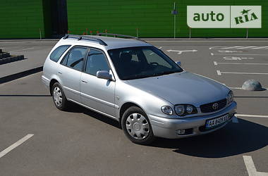 Универсал Toyota Corolla 2000 в 
