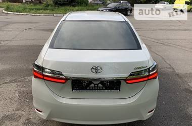 Седан Toyota Corolla 2017 в Днепре