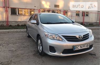 Седан Toyota Corolla 2011 в Львове