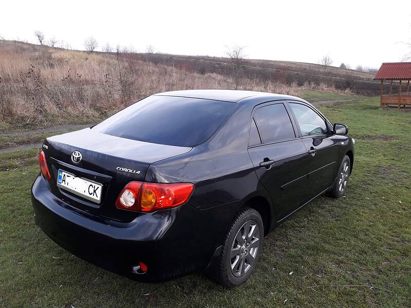 Седан Toyota Corolla 2008 в Івано-Франківську
