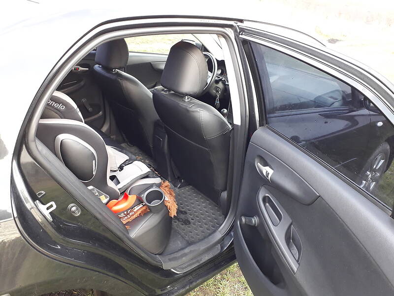 Седан Toyota Corolla 2008 в Івано-Франківську