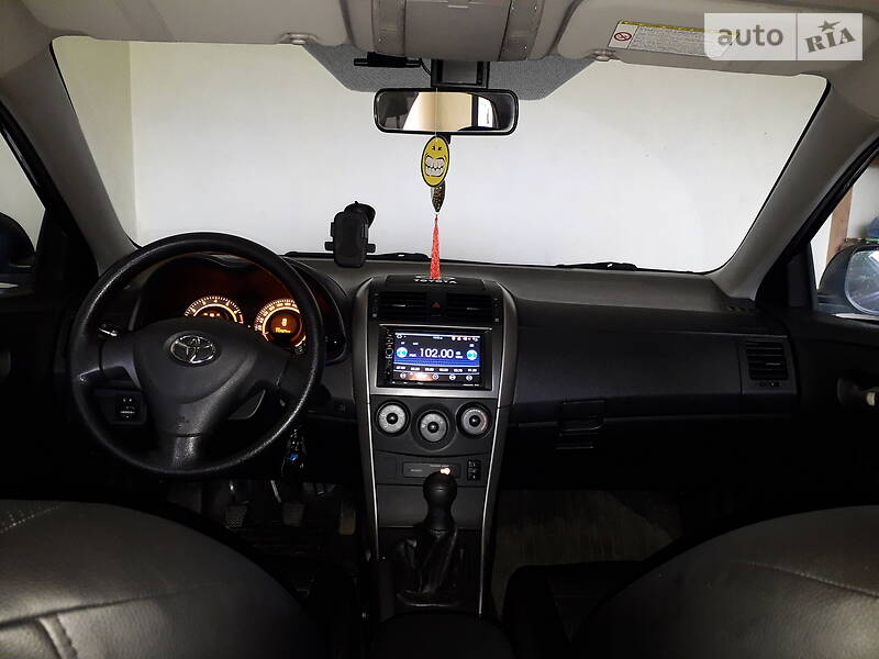 Седан Toyota Corolla 2008 в Івано-Франківську