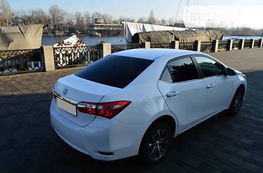 Седан Toyota Corolla 2013 в Днепре