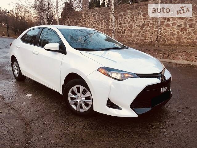 Седан Toyota Corolla 2016 в 