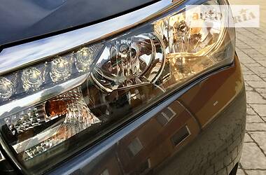 Седан Toyota Corolla 2014 в 