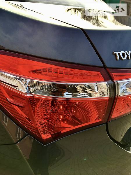 Седан Toyota Corolla 2014 в Тернополе