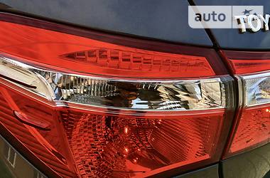 Седан Toyota Corolla 2014 в 