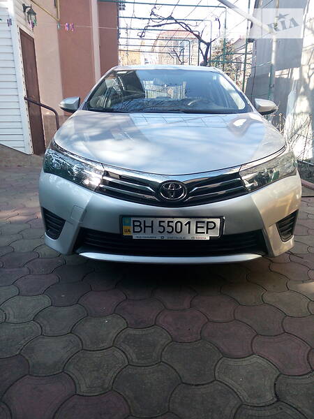 Седан Toyota Corolla 2014 в 