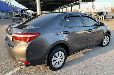 Седан Toyota Corolla 2016 в 