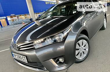 Седан Toyota Corolla 2016 в 