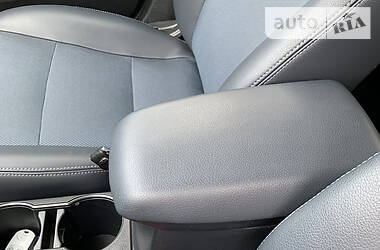 Седан Toyota Corolla 2015 в 