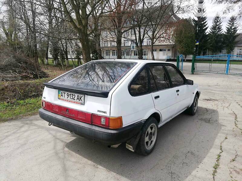 Ліфтбек Toyota Corolla 1987 в 